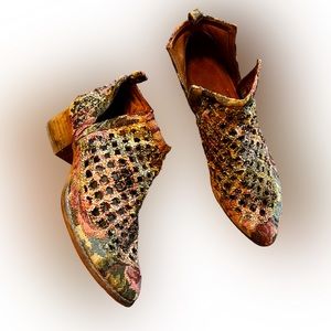 Jeffrey Campbell leather and tapestry linen Booties size 10